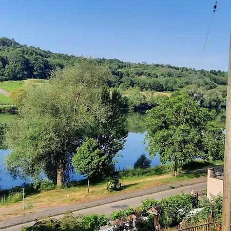 Apartment In Spay Smile Zell-merl Mosel *